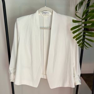 ARITZIA WHITE CROP BLAZER